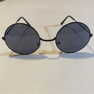 Round black metal frame sunglasses 2”, NWT, hippie style